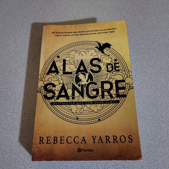Alas de Sangre Hardcover Book - Picture 3 of 13